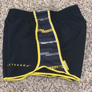 Women’s XS Nike dri fit running shorts
